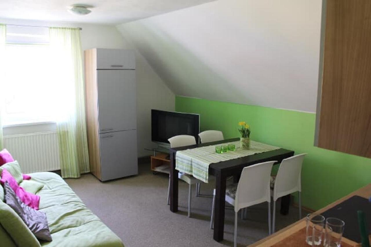 Pension Stauber Hohenburg ภายนอก รูปภาพ